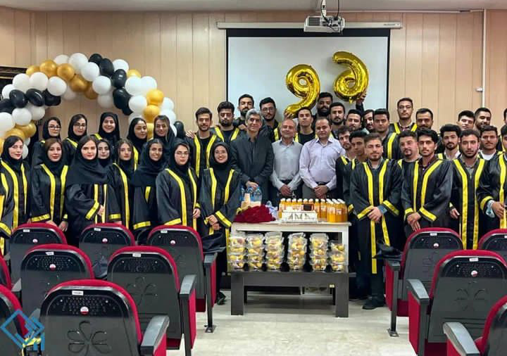 لباس فارغ التحصیلی
